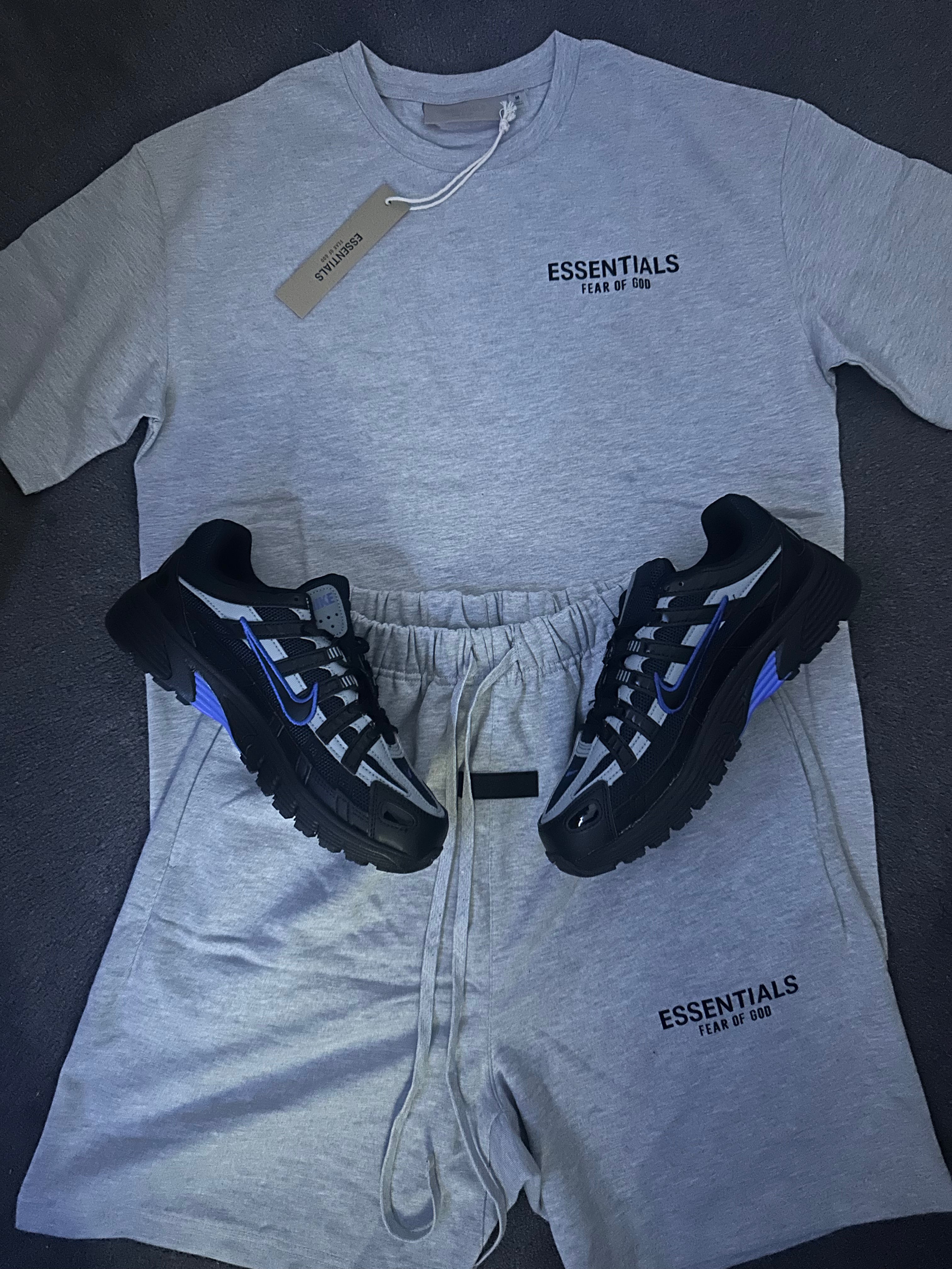 Ezzentials & P6k